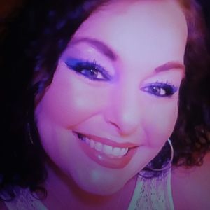 Meet your Posher, Lynnett